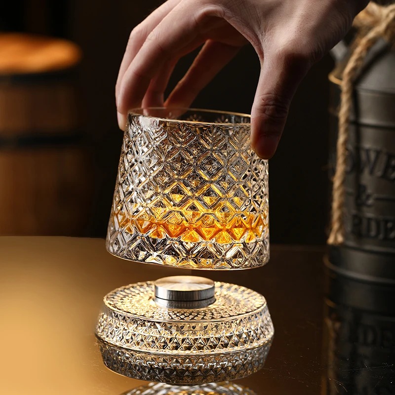 Bicchieri da whisky rotanti co - Yamazaki Home Bathroom Storage recensione e prezzo